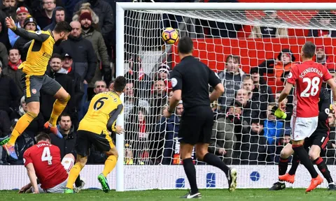 Điều không thường thấy ở Arsenal