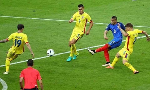 Payet: Chê tiền Trung Quốc để làm người hùng nước Pháp