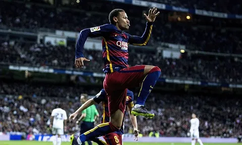 Đôi chân "ma thuật" của Neymar