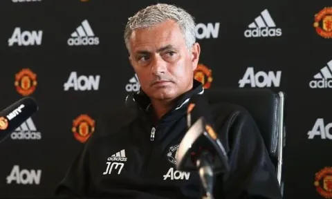 Paul Pogba là Scholes, Gerrard mà Mourinho hằng ao ước