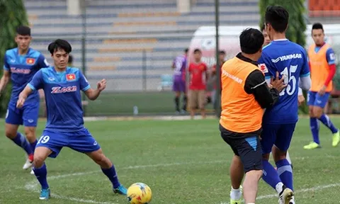 ĐT Việt Nam tràn đầy hưng phấn trong buổi tập đầu tiên tại Hà Nội
