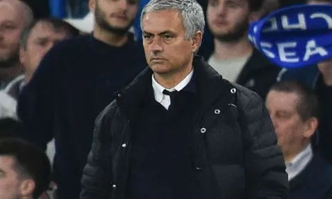 Dư âm Chelsea 4-0 M.U: 'Kẻ lên voi, người xuống chó'