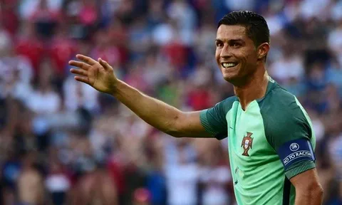 Đưa BĐN đi tiếp, Ronaldo vẫn không vui nổi