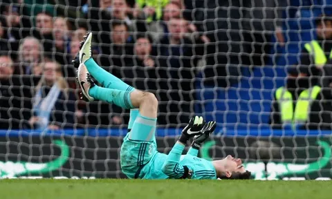 'Đừng đổ hết lỗi cho Mourinho khi Chelsea thất bại'