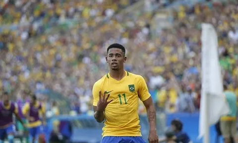 "Đừng quên rằng Gabriel Jesus chỉ mới 19"