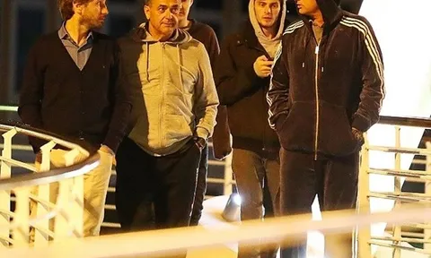 Rảnh rỗi, Mourinho lại dẫn 'đồng bọn' đi du hí