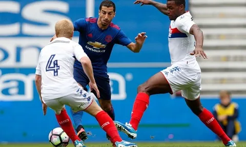 Chùm ảnh: Mkhitaryan 'nhảy múa' ở trận đầu Mourinho dẫn dắt M.U