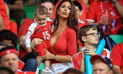 WAGs Thụy Sĩ khoe thân cực sexy tại EURO 2016