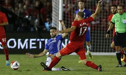 Fabregas xin lỗi vì pha "chém đinh chặt sắt" với tân binh Liverpool