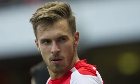 Ở lại Arsenal là mang sự nghiệp ra đánh bạc
