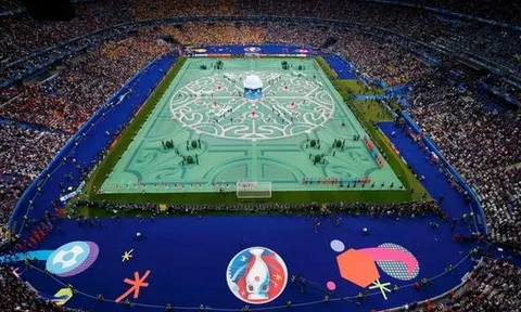 Màn khai mạc đầy sắc màu của EURO 2016
