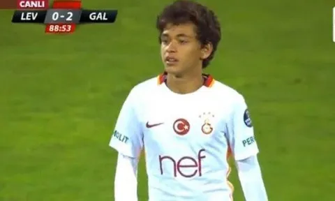 Galatasaray cho cầu thủ 14 tuổi đá đội 1