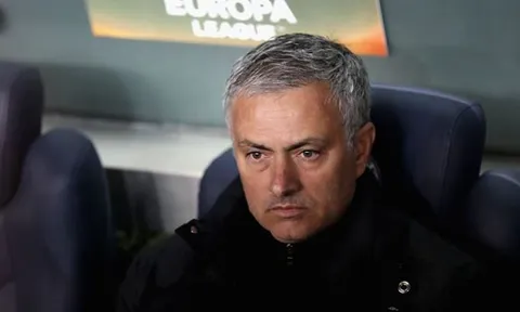 "Gắng lắm Man United mới vào được top 4"