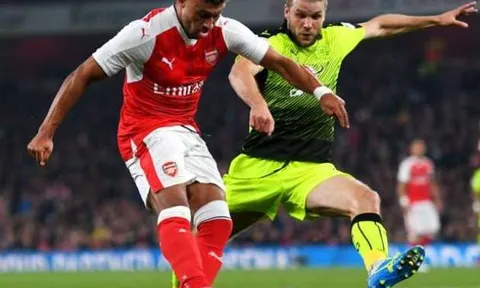 Ghi cú đúp, Alex Oxlade-Chamberlain lập cột mốc mới ở Arsenal