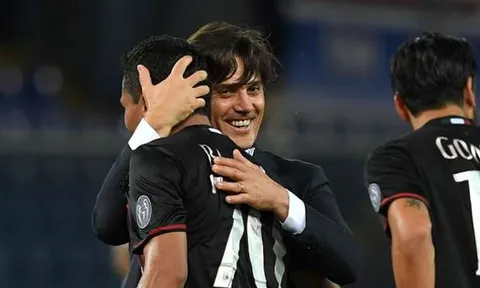 Giải cứu Milan, Bacca được HLV Montella khen hết lời