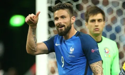 "Giroud còn khó kèm hơn cả Aguero và Suarez"
