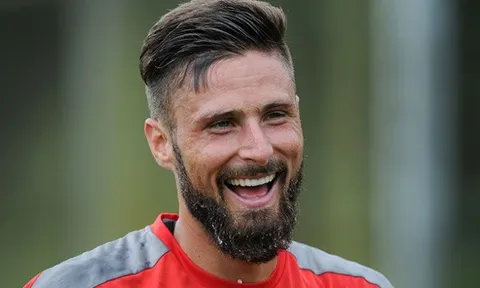 'Giroud cung cấp cho Arsenal nhiều phương án'