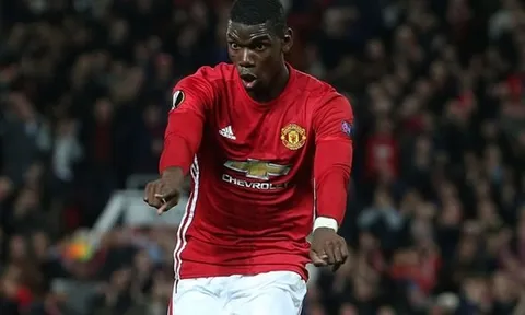 Góc Man Utd: Rồi Pogba sẽ lại 'hứng gạch' thôi