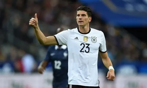 Dortmund phủ nhận "ve vãn" Mario Gomez