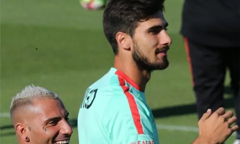 Tân binh của Barca dính Virus FIFA