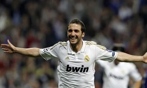 Gonzalo Higuain khi còn khoác áo Real Madrid