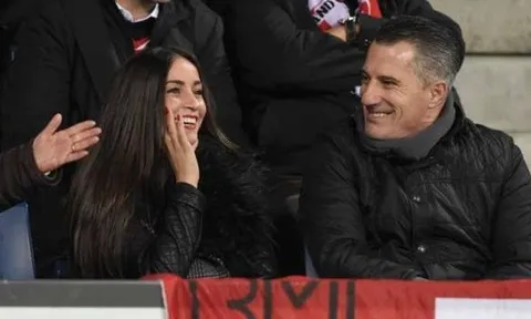 Ngắm cô vợ xinh như mộng của “bom tấn” Arsenal