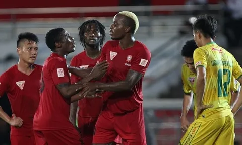 Hải Phòng lội ngược dòng thắng đội cuối bảng V-League