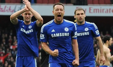 Hàng thủ Chelsea: Đập đi và xây lại từ đầu