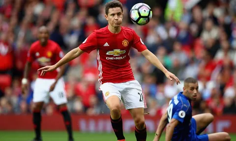 Herrera nói gì khi đá cặp cùng Pogba?