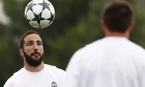 Higuain lấy lại phom, tập cực sung trước trận gặp Lyon