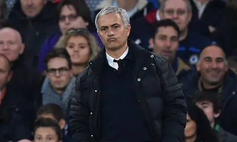 Học trò 'tạo phản', Mourinho đau đớn gấp bội