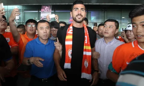 10 thương vụ đình đám ở giải Ngoại hạng Trung Quốc mùa hè 2016