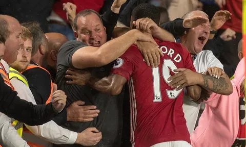 Rashford lóe sáng, Manchester United thắng Hull trong trận thủy chiến