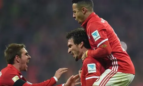 Hummels tỏa sáng đưa Hùm xám vượt ải Leverkusen