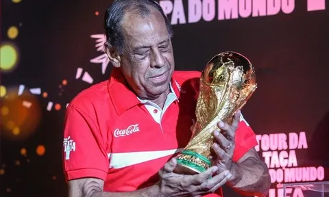 Huyền thoại Brazil qua đời ở tuổi 72