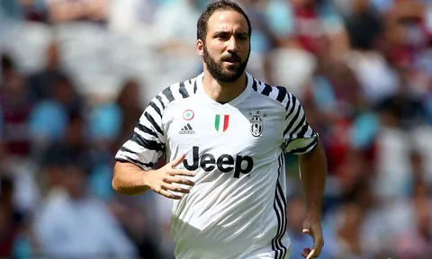 Huyền thoại Juventus khen ngợi Higuain