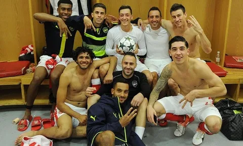 Huyền thoại M.U chỉ trích cầu thủ Arsenal ăn mừng 'quá đà'