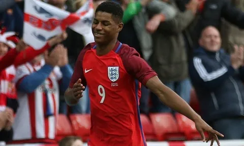 Huyền thoại Pele khiến Rashford sướng phát điên