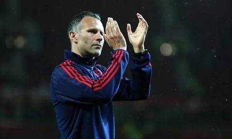 Vừa đón Ibra, M.U lại rục rịch chia tay Ryan Giggs