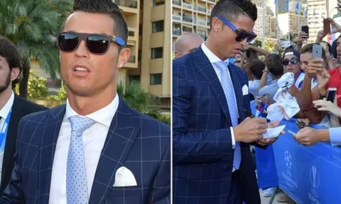 Ronaldo lại khiến fan phát sốt với diện mạo của mình