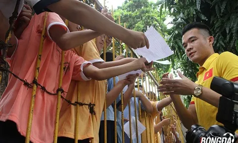 Tuyển thủ Việt Nam trải nghiệm cuộc sống bên ngoài bóng đá