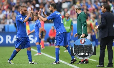 Italia khủng hoảng hàng tiền vệ trước trận gặp Đức