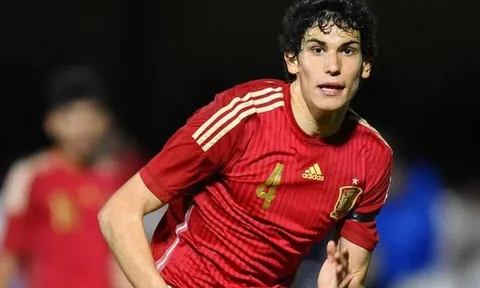 Jesus Vallejo thể hiện tài năng trong màu áo Zaragoza