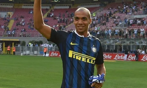 Joao Mario làm được gì trước hàng tiền vệ Juventus?