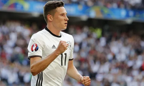Julian Draxler chơi cực hay vs Slovakia