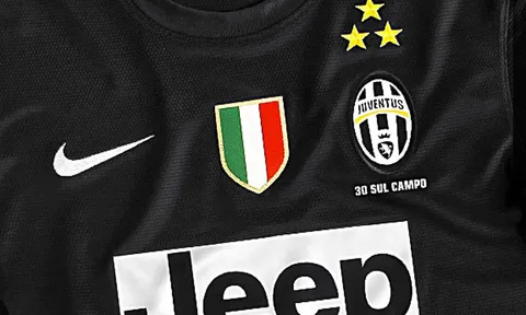 Juve vướng sự cố với Nike