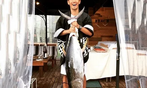 Kagawa khoe bắt được cá ngừ đại dương