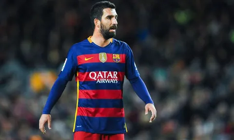 Khả năng rê bóng cực dẻo của Turan trong màu áo Barca