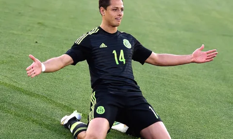 Khả năng săn bàn cực nhạy của Chicharito