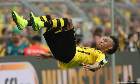 Khai mạc Bundesliga: Dortmund tạo thế "song mã" với Bayern